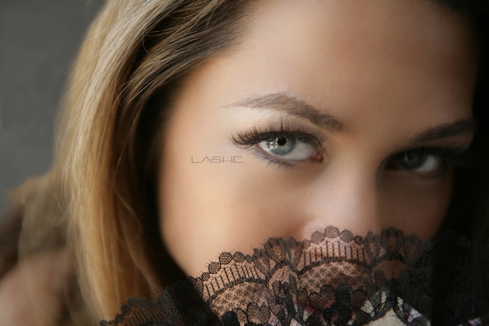 The Lashe | Eyebrow Extensions